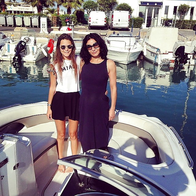 Porn Pics Diane & Her Friends