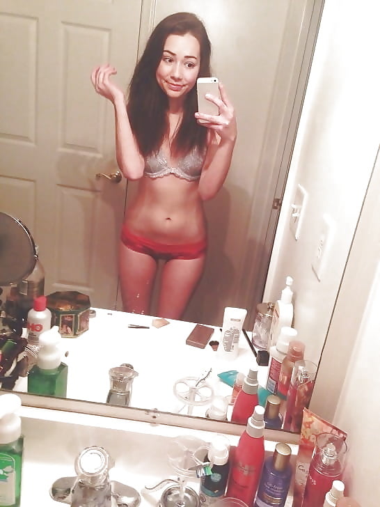 Porn Pics cute teen slut Allison exposed