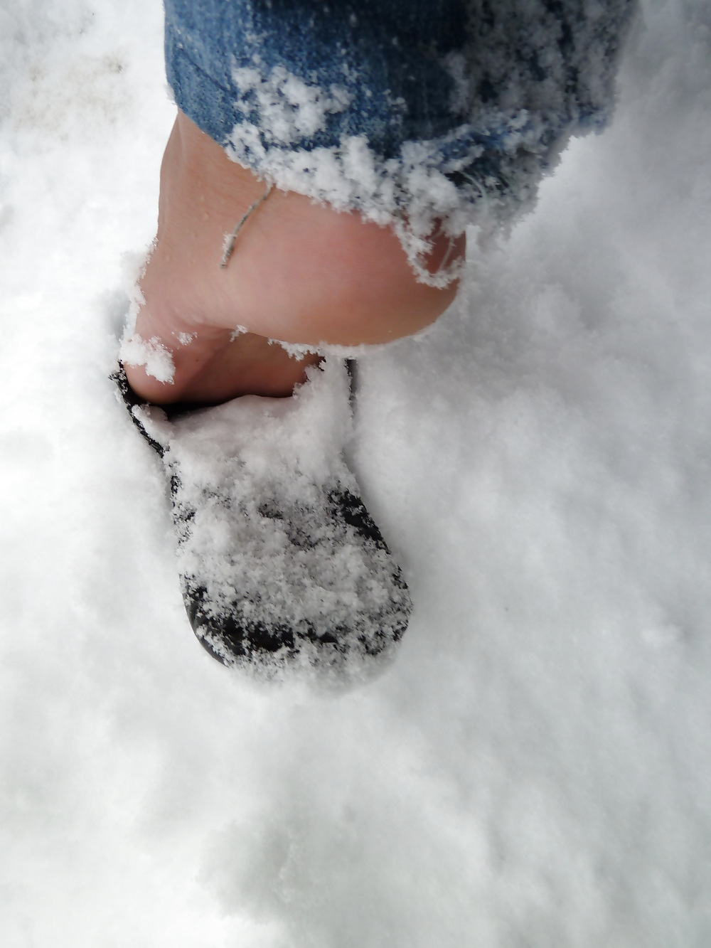 Porn Pics feet in snow