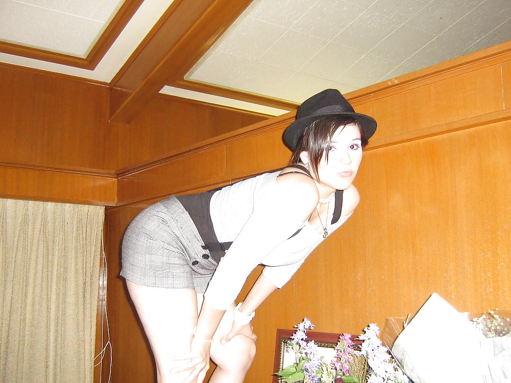 Porn Pics MELANIE STRIPPED