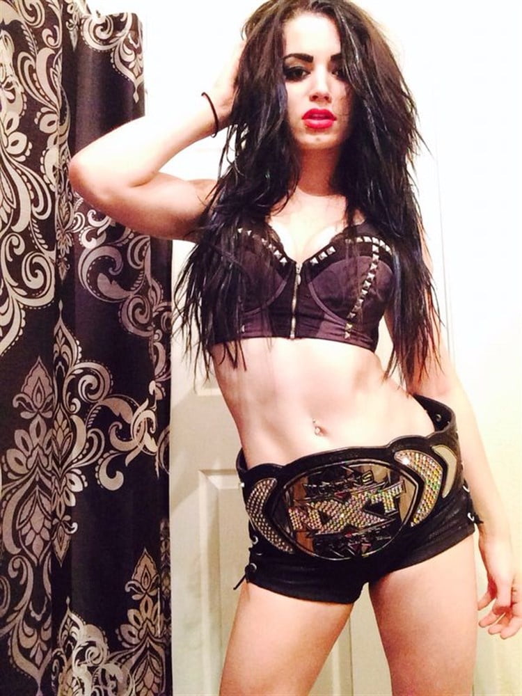 Porn Pics WWE Paige - Leaked Tit Picture