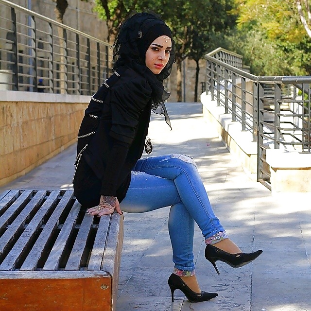 Porn Pics Arab beauty 36 - Cum on her