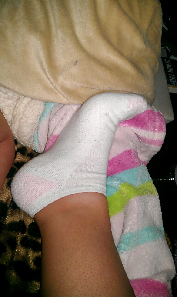 Porn Pics EMILY'S STINKY WHITE ANKLE SOCKS