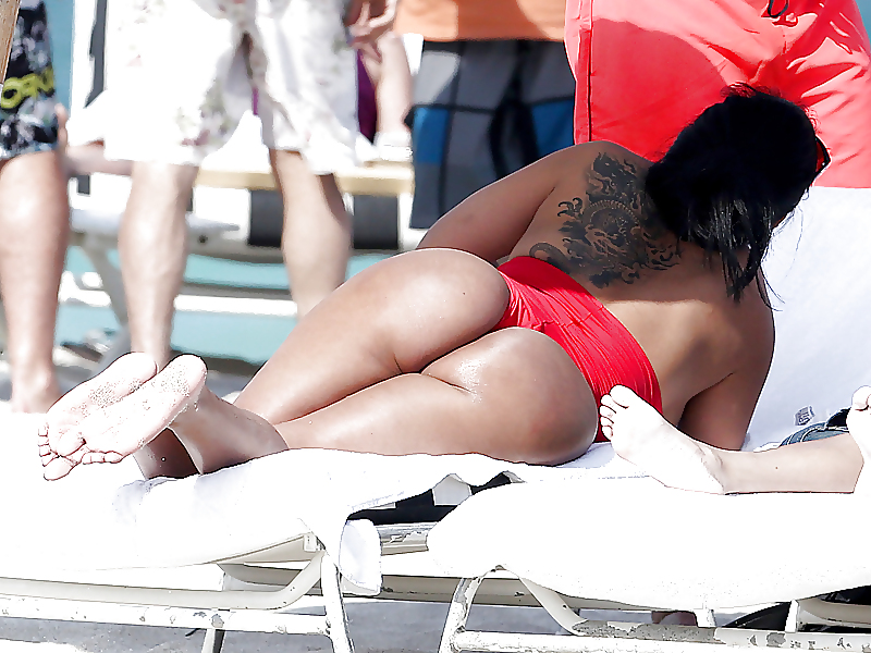 Porn Pics Kiara Mia In A Red Bikini in South Beach