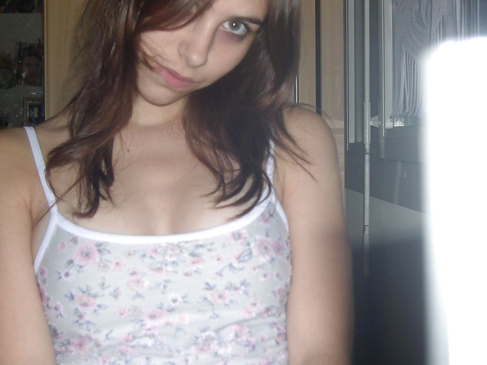 Porn Pics AMATEURS, TEENS, WIVES and SLUTS 48