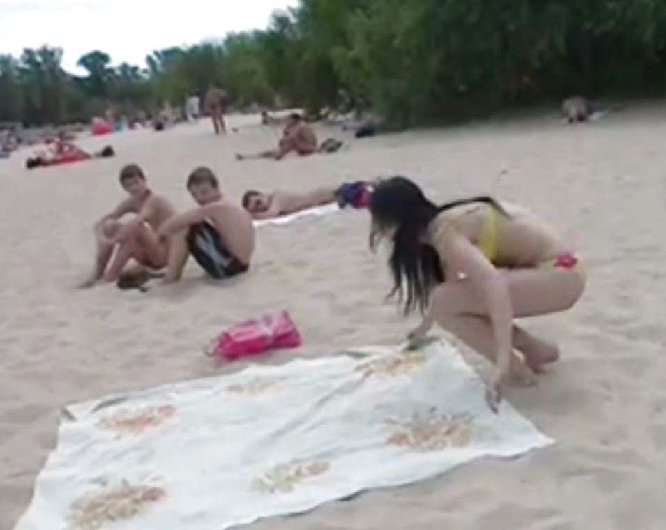 Porn Pics Naked Girls at the Beach 22