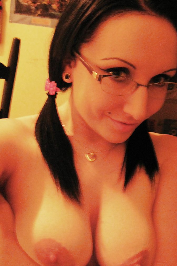 Porn Pics Nerdy slut