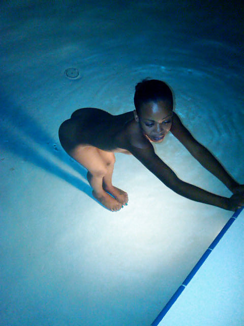 Porn Pics naked in the pool