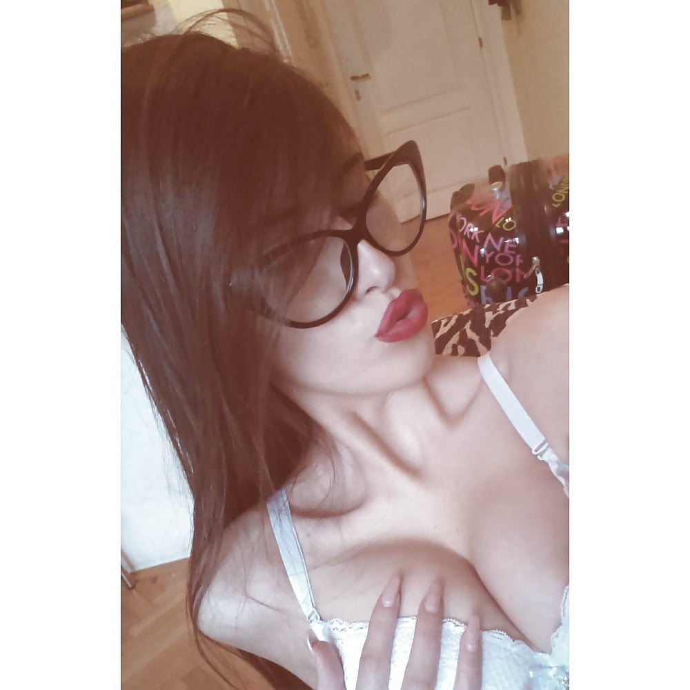 Porn Pics Meduza kurvica !!!