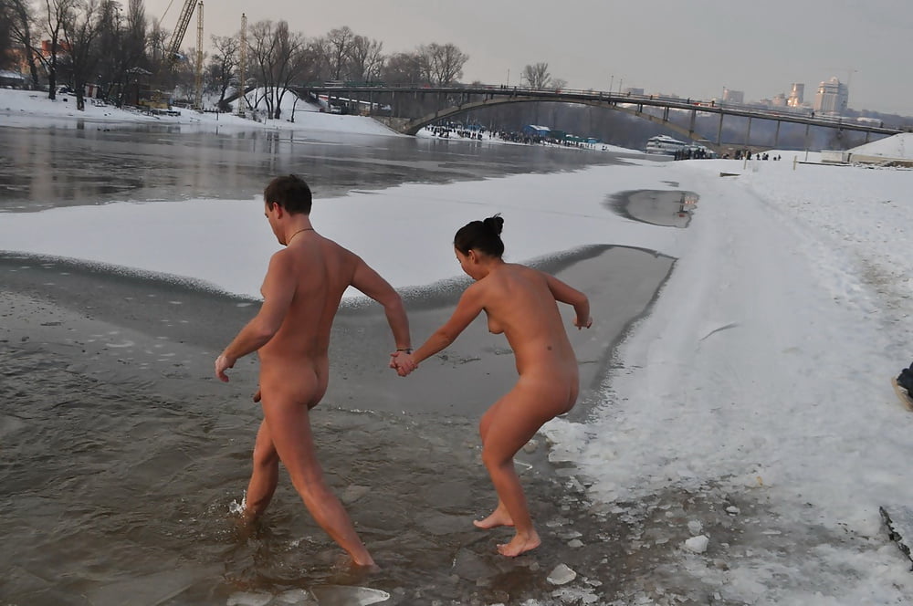 Porn Pics Ukrainian winter nudists, part 1