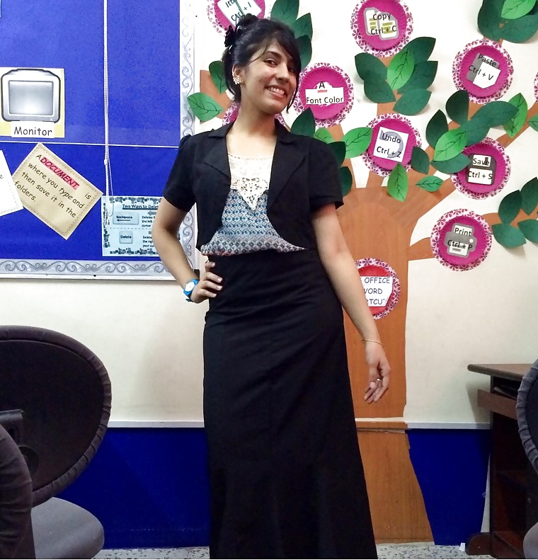 Porn Pics Double Dose of Indian Curry Cunts