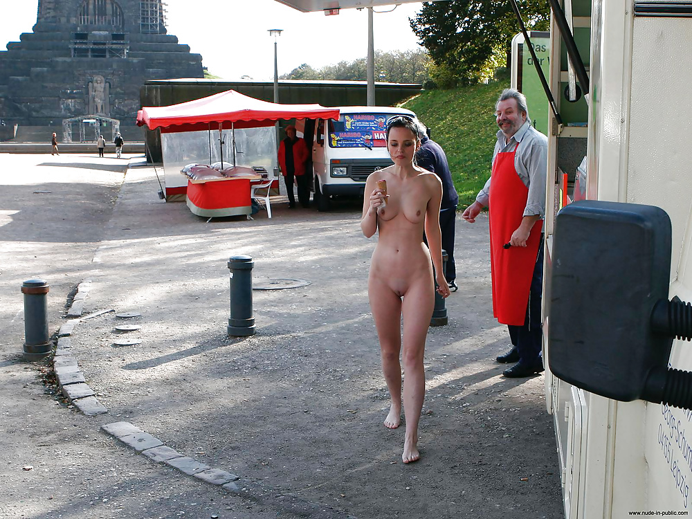 Porn Pics Teens Naked in Public 1