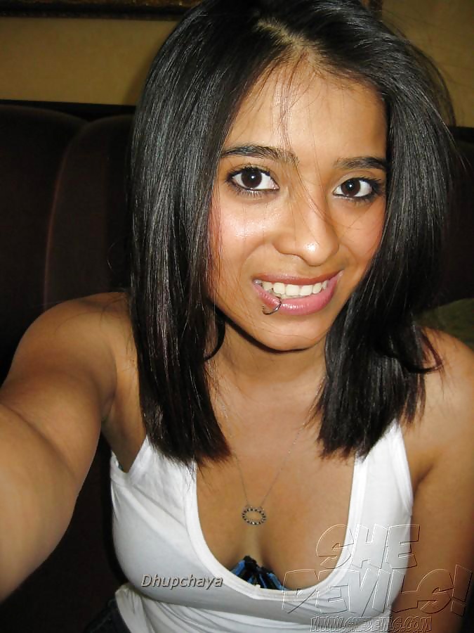 Porn Pics Nude Indian Desi girl friend self shot mirror picture
