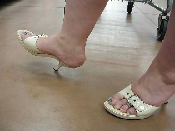 Porn Pics Shopping in Mules - mommyfeet8w