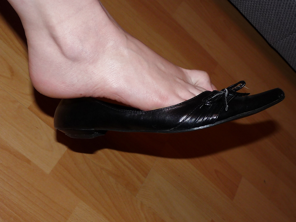 Porn Pics Wifes sexy black leather ballerina ballet flats shoes 2