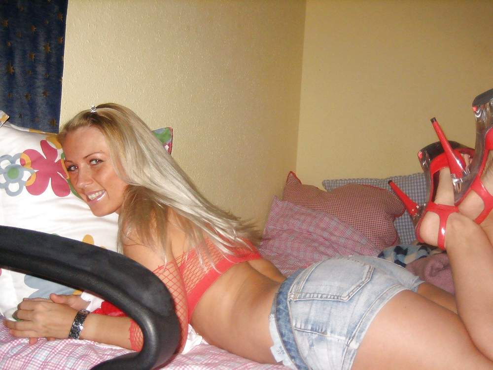 Porn Pics Hot and kinky blond
