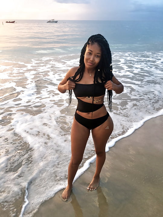 Porn Pics Black Women: Bikini's 7
