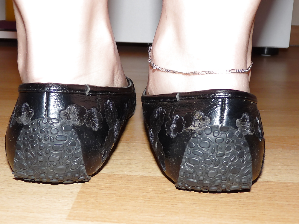 Porn Pics Wifes sexy black leather ballerina ballet flats shoes 2