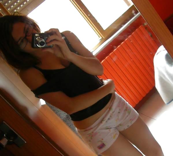 Porn Pics Erica - Innocently Teasing Beauty-Queen