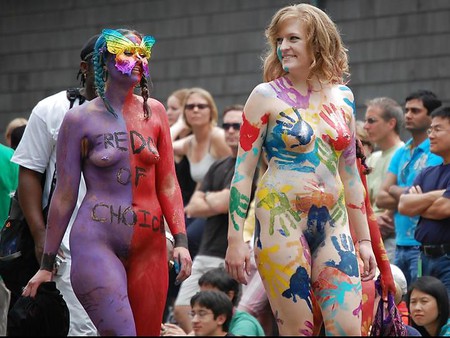 Nude Painted Ladies in Public Fetish Gallery 7