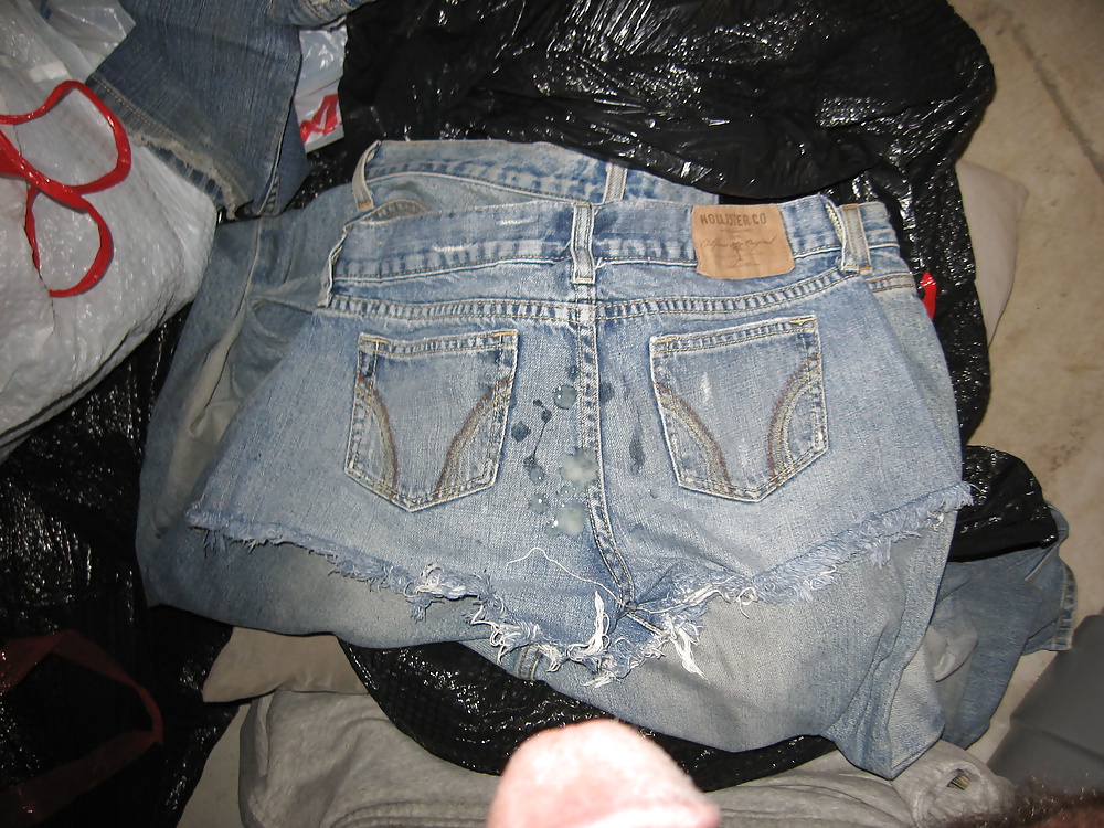 Porn Pics A fresh nut on a used pair of jeans