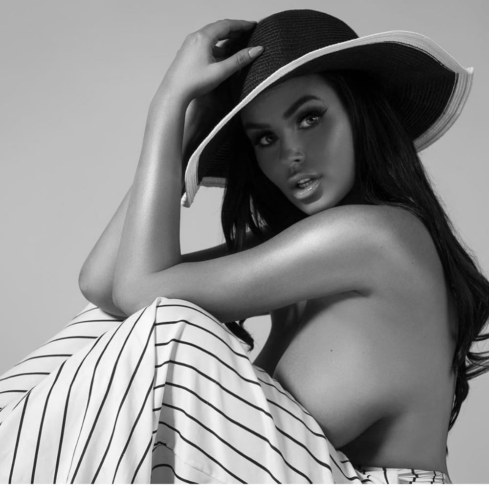 Abigail Ratchford Nude Leaked Videos and Naked Pics! 140