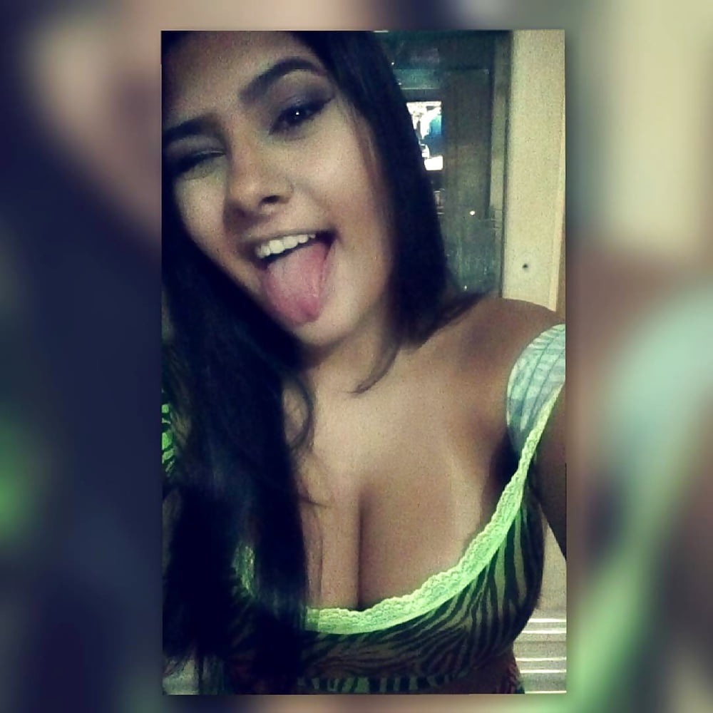 Porn Pics LINGUINHA PRA FORA - QUER PORRA !