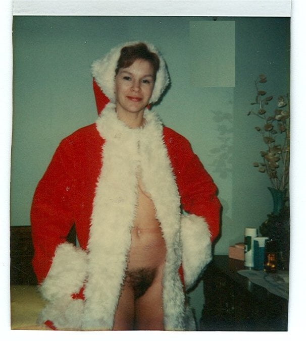 Santa is Cumming - 29 Photos 