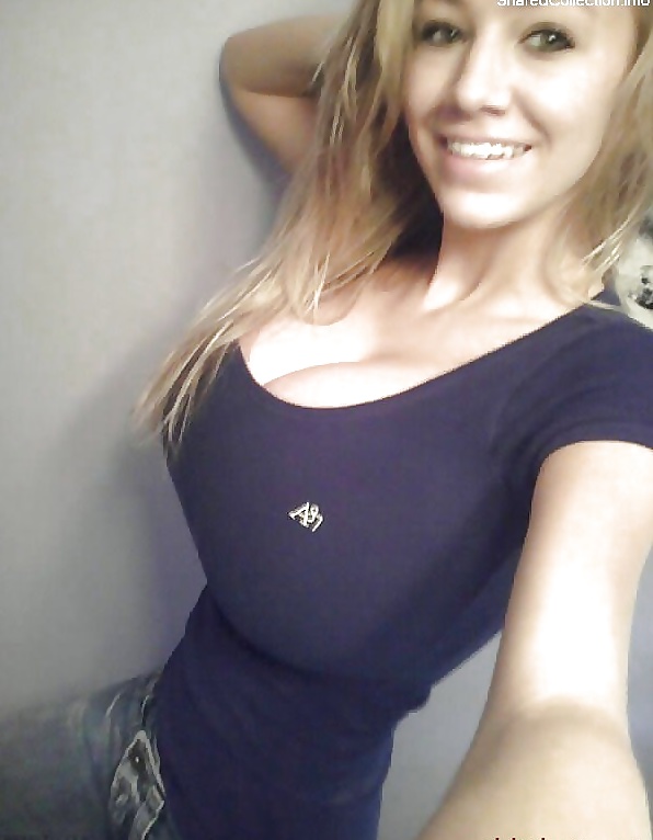 Porn Pics great cleavages beaux decolletes