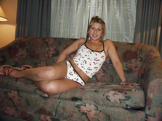 Porn Pics JESSICA STRIPPING AT HOME