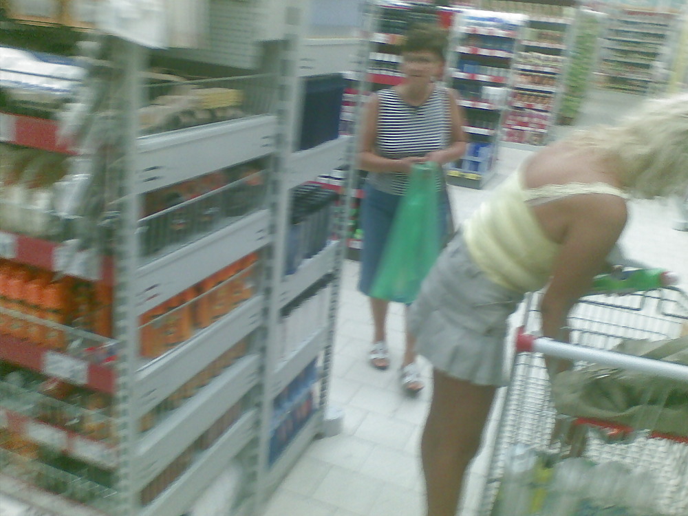 Porn Pics Upskirt in supermarket romania