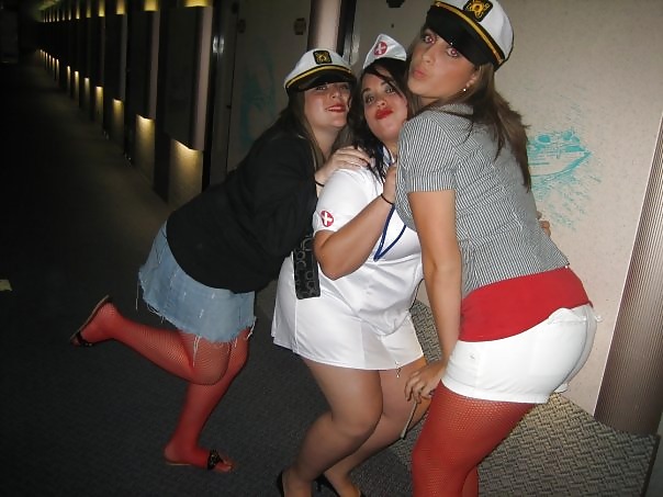 Porn Pics College Girls!