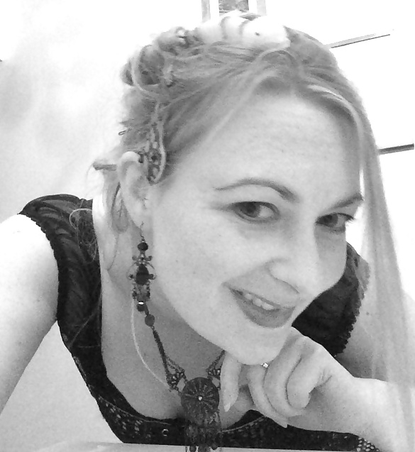 Porn Pics Tributes for 32yo Ex-GF - she wants to see your cum!