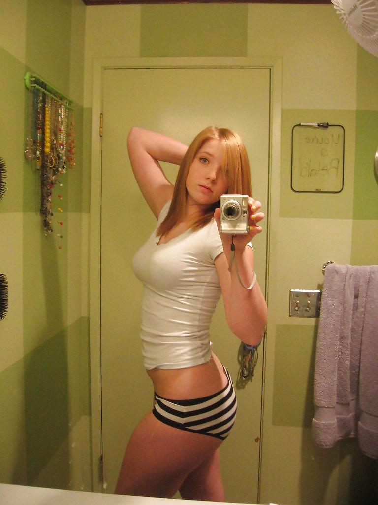 Porn Pics girl in mirror