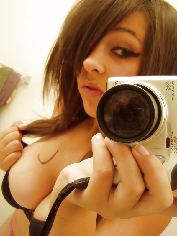 Porn Pics Busty teen selfie