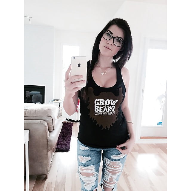 Kittyplays Instagram