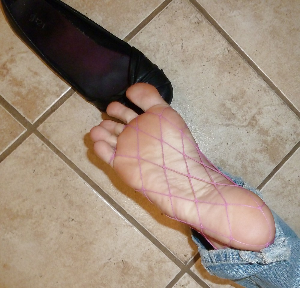 Porn Pics smell my stinky feet