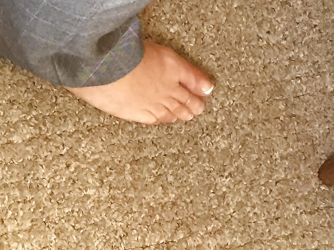 Porn Pics My Nylon Toes...Hubby's Candids