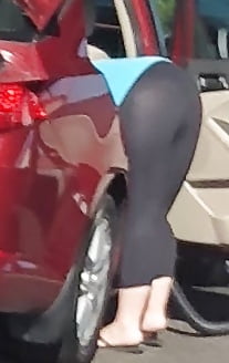 Hot booty yoga pants
