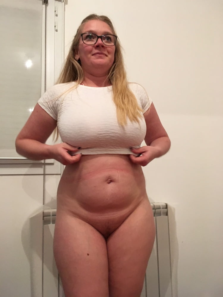 Chubby French cunt - 77 Photos 
