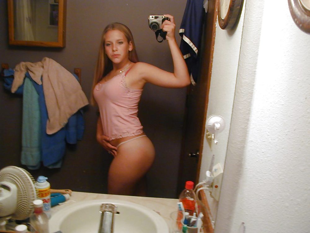 Porn Pics Selfshot Teen - only tits