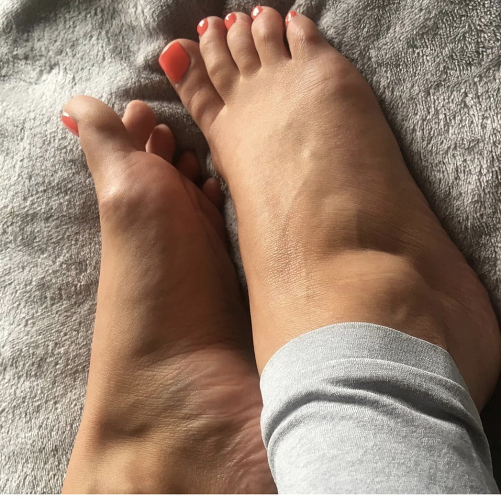 More sexy Indian Feet (Paki, Desi, Barefoot, Insta, Milf) - 91 Photos 