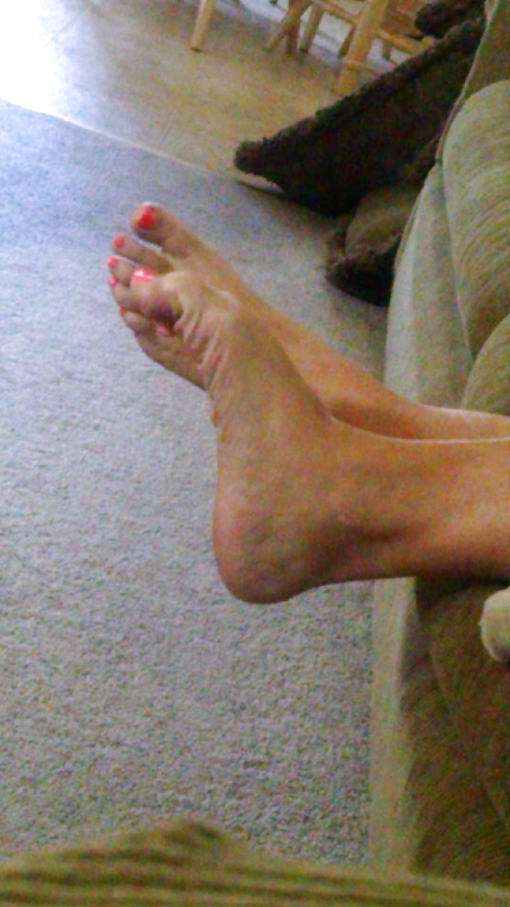 Porn Pics comment on my sexy girls feet pics