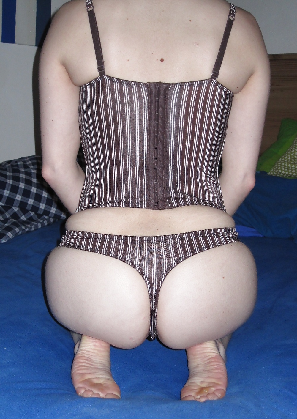 Porn Pics thong slut 14