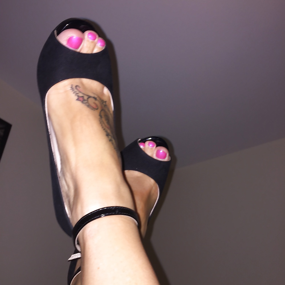 Porn Pics As requested by a foot fan of Jaynes sum peep toe heel pics