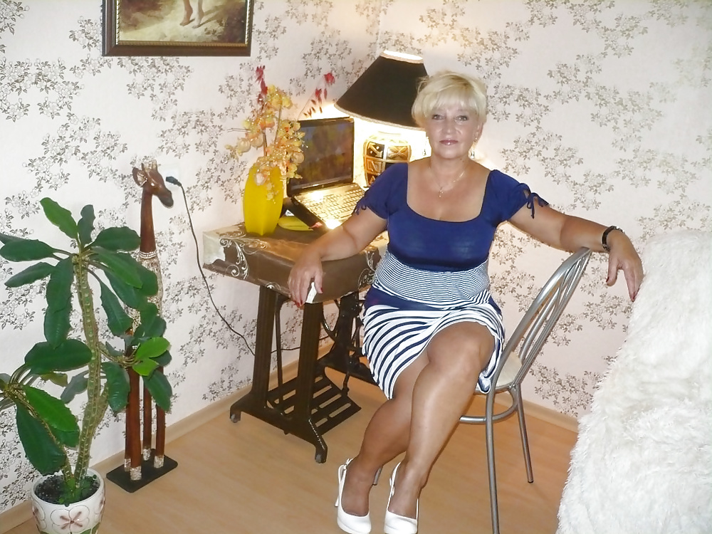 Porn Pics Irina, 58 yo! Russian mature with sexy legs! Amateur!