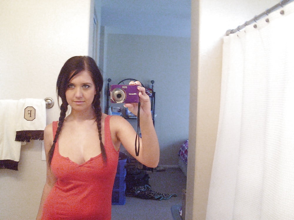 Porn Pics Cute Teen Slut Taking Selfies