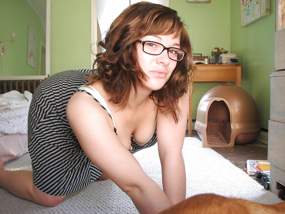 Porn Pics Nerdy nice girl (Camaster)