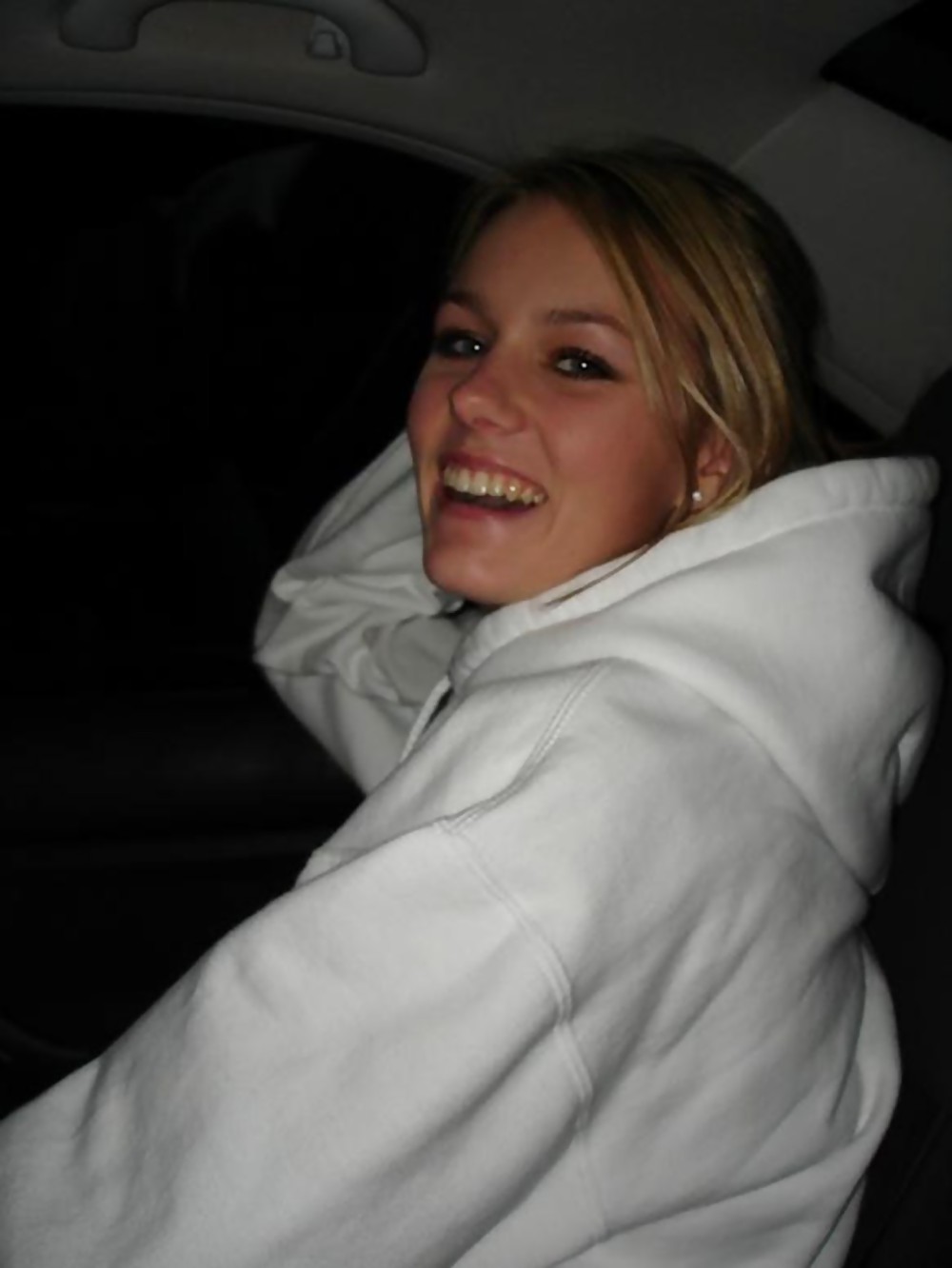 Porn Pics Pretty Amateur Typhanie 1