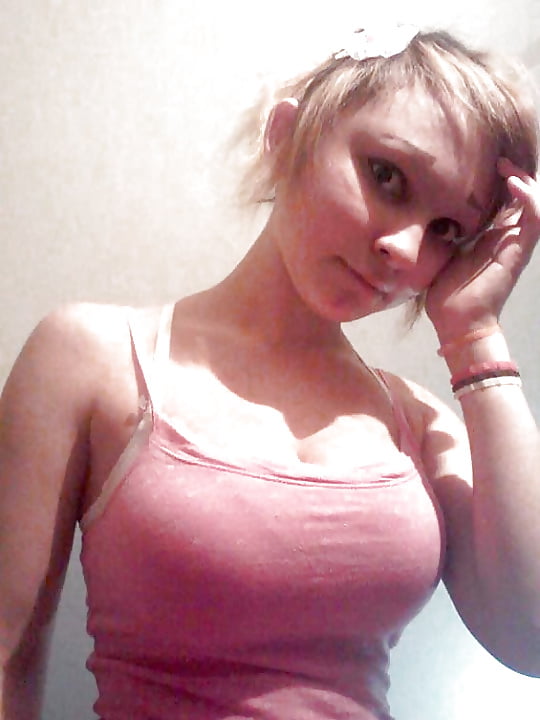 Porn Pics TWO BUSTY SELFIE TEENS (SG)